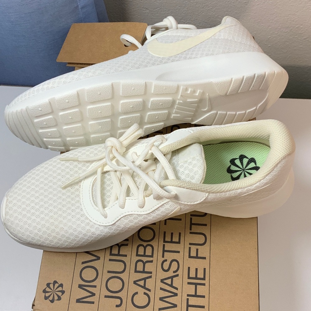 Nike Cream Eco-Friendly Sneakers - Picture 5 of 6